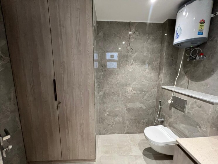 Bathroom, mandi 3 Bedroom 1215 Sq.Ft. Builder Floor In Mandi Delhi 8128041