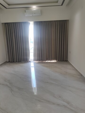Room in 4 BHK Builder Floor at Sector 84 – for Sale