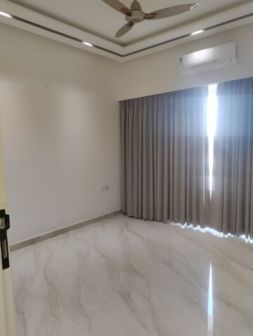 Room in 4 BHK Builder Floor at Sector 84 – for Sale