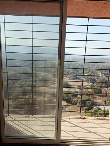 Room in 2 BHK Apartment at Mahavir Kalpavruksha, Ghodbunder Road – for Sale