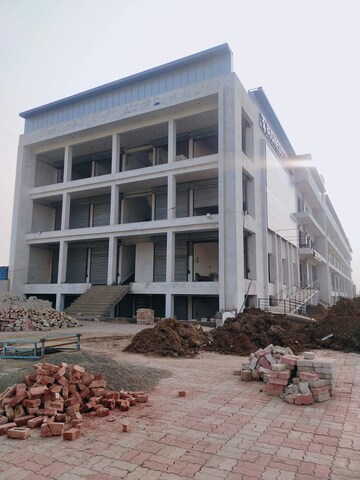  Showroom – Exterior View View at Vip Road - for Sale