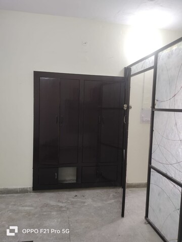 Room in  Pg at Mansarovar – for Rent