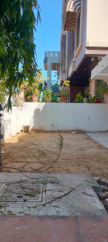 Balcony in 3 BHK Apartment at Mahaveer Nagar – for Rent