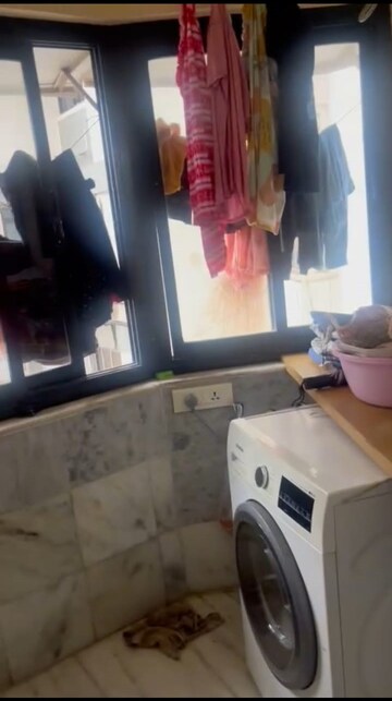 Furnished Amenities in 2 BHK Apartment at Jolly Maker Apartment, Cuffe Parade – for Rent