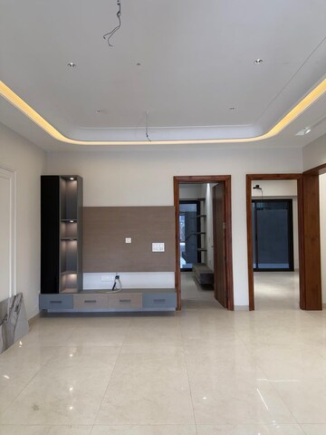Bedroom in 6+ BHK Independent House at Patiala Road – for Sale
