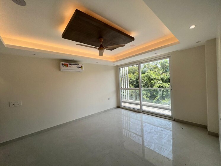 Room, chattarpur 3 Bedroom 125 Sq.Yd. Builder Floor In Chattarpur Delhi 8128219