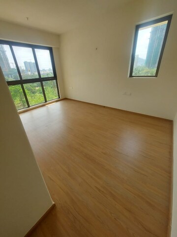 Room in 2 BHK Apartment at Runwal Bliss, Kanjurmarg East – for Rent