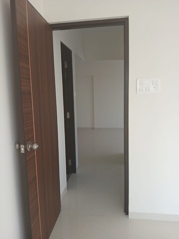 Room in 1 BHK Apartment at Bhoomi Samarth, Goregaon East – for Rent