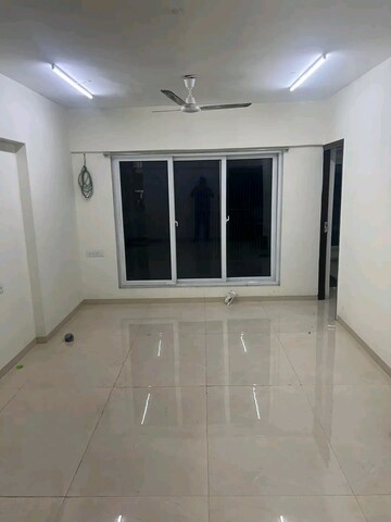 Room in 2 BHK Apartment at Swastik Park, Chembur – for Rent