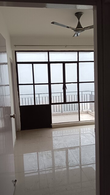 Room in 2 BHK Apartment at Signature Global Synera, Sector 81 – for Rent