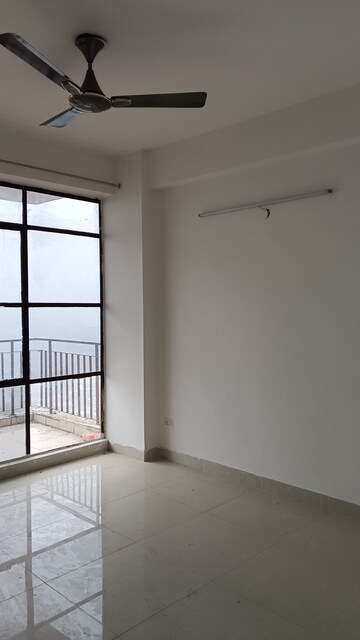 Room in 2 BHK Apartment at Signature Global Synera, Sector 81 – for Rent