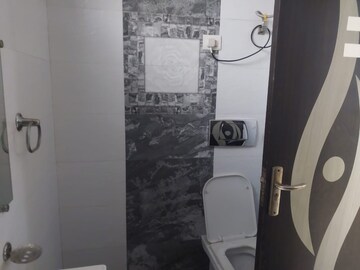 Master Bedroom in 3 BHK Builder Floor at Paschim Vihar – for Rent