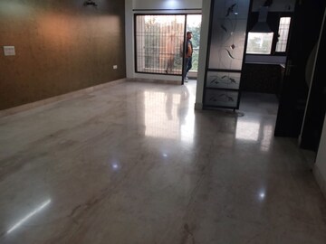 Room in 3 BHK Builder Floor at Paschim Vihar – for Rent
