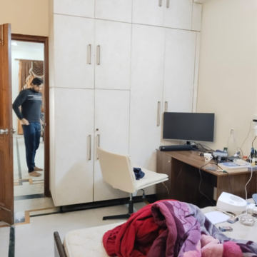 Team Area in 3 BHK Builder Floor at Sector 21 – for Rent