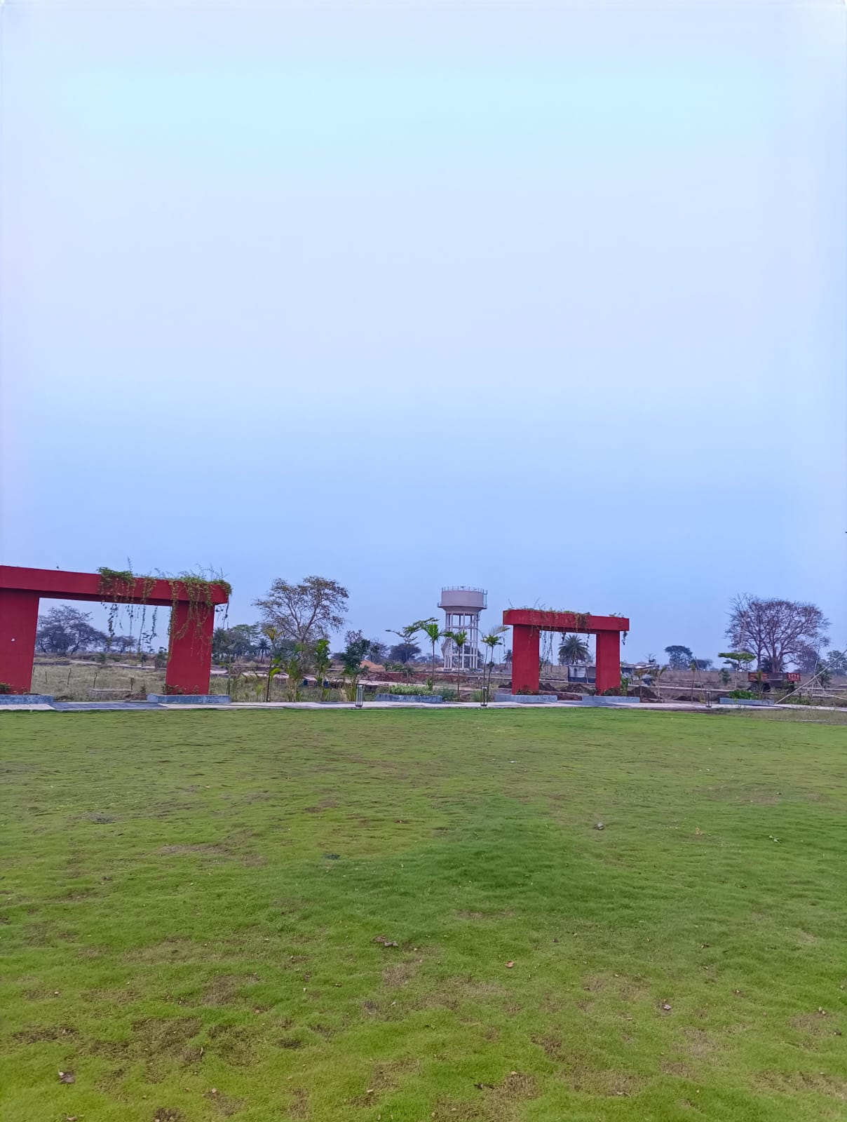 Plot For Sale in Royal Avenue 