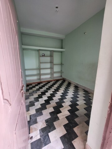 Room in 3 BHK Apartment at Piska More – for Rent