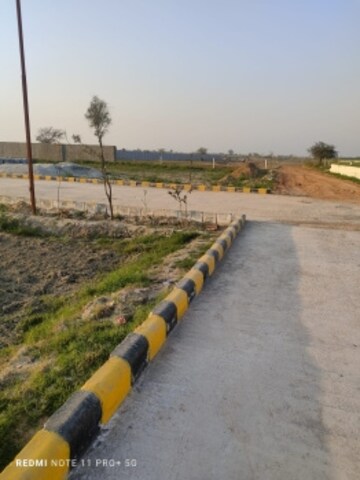  Plot For Sale in Sikandrabad