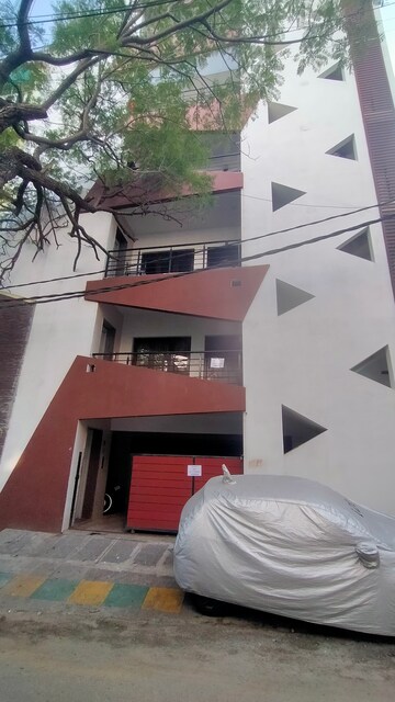 Master Bedroom in 2 BHK Apartment at Banaswadi – for Rent