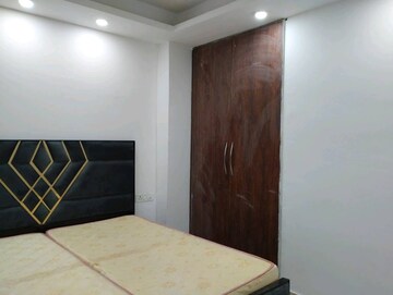 Room in 2 BHK Builder Floor at Saket – for Rent