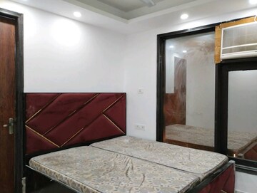 Bedroom in 2 BHK Builder Floor at Saket – for Rent