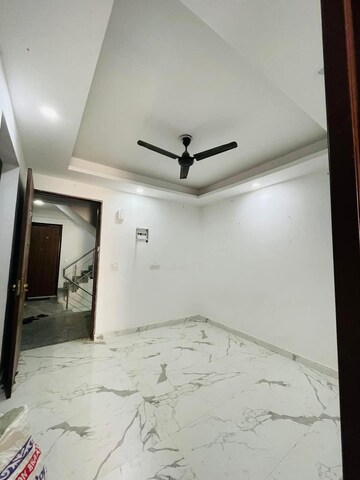 Living Room in 1 BHK Builder Floor at Chattarpur – for Rent