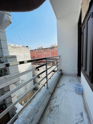Balcony in 1 BHK Builder Floor at Chattarpur – for Rent