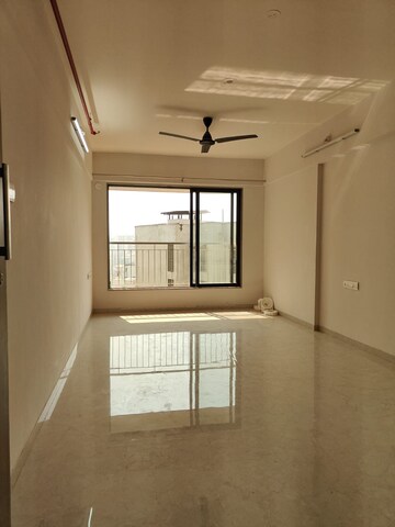 Room in 2 BHK Apartment at Tilak Nagar Building, Tilak Nagar – for Rent