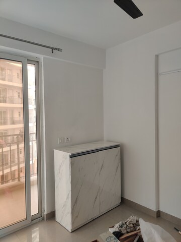 Furnished Amenities in 3 BHK Apartment at ROF Amaltas, Sector 92 – for Rent
