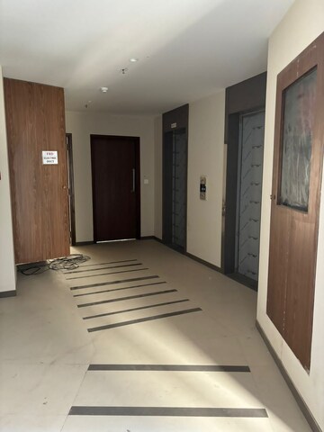 Room in 1.5 BHK Apartment at Shree Krishna Navageeta, Chembur – for Rent