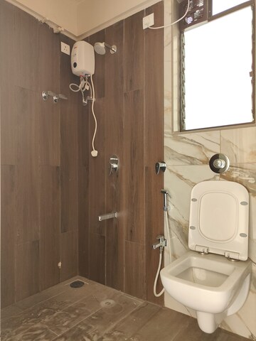 Bathroom in 1.5 BHK Apartment at Shree Krishna Navageeta, Chembur – for Rent
