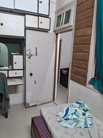 Furnished Amenities in 1 BHK Apartment at Shraddha CHS Parel, Parel – for Rent