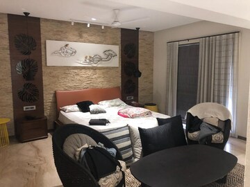 Bedroom in 6 BHK Apartment at Market Yard – for Sale