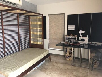 Master Plan in 6 BHK Apartment at Market Yard – for Sale