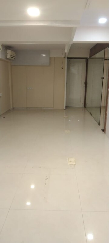 Team Area in  Warehouse at Andheri West – for Rent