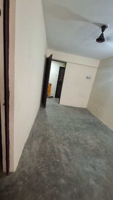 Furnished Amenities in 1 BHK Apartment at Wave City, Wave City – for Rent