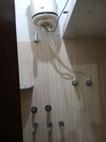 Bathroom in 1.5 BHK Builder Floor at Sector 12 – for Rent