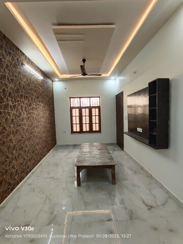 Living Room in 2 BHK Independent House at Jankipuram Extension – for Sale