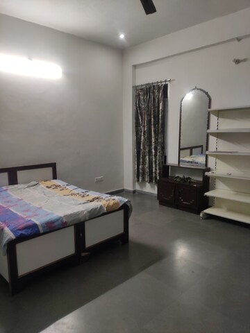 1 BHK Builder Floor For Rent in Aliganj
