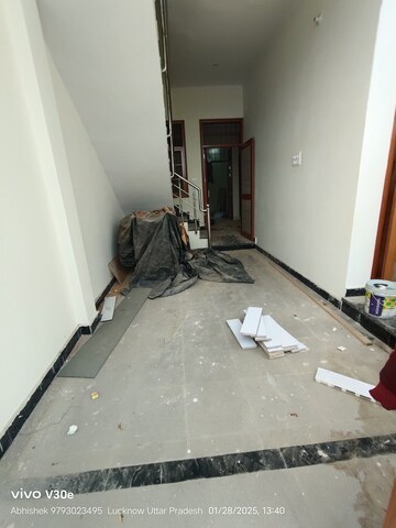 Parking in 2 BHK Independent House at Jankipuram Extension – for Sale
