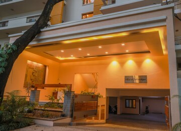 Living Room in 4 BHK Apartment at Prestige Kingfisher Towers, Ashok Nagar – for Sale