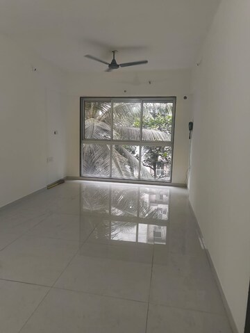 Room in 1 BHK Apartment at Godrej Central, Chembur – for Sale
