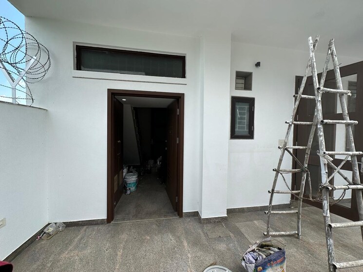 Room, bptp-amstoria 3 Bedroom 206 Sq.Yd. Independent House In Sector 102 Gurgaon 8128884