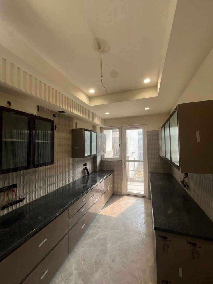Kitchen, ss-mayfield-gardens 4 Bedroom 2700 Sq.Ft. Builder Floor In Sector 51 Gurgaon 8128906