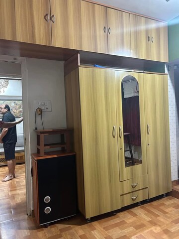 Room in 1 BHK Apartment at River Park Complex, Dahisar East – for Rent