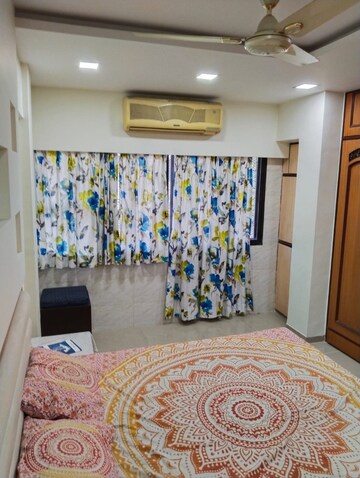 Bedroom in 2 BHK Apartment at Vashi – for Rent