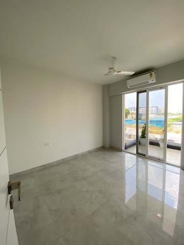 Room in 3.5 BHK Builder Floor at Signature Global City, Sector 37d – for Sale