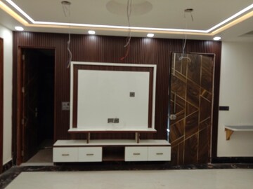 Furnished Amenities in 4 BHK Builder Floor at Dwarka Mor – for Sale