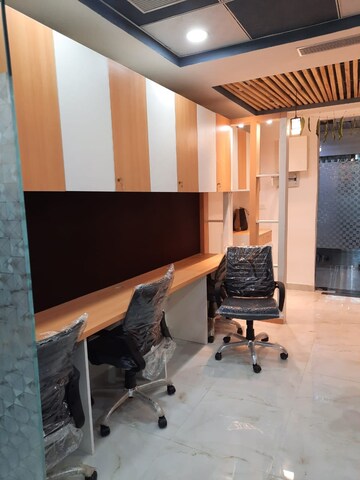 Team Area in  Shop at Hazratganj – for Sale