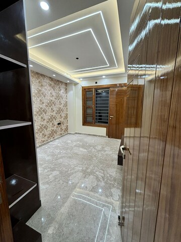 3 BHK Builder Floor For Rent in Anand Vihar