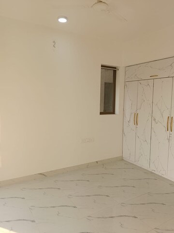 Room in 2 BHK Apartment at Raymond Ten X Era, Pokhran Road No 1 – for Rent